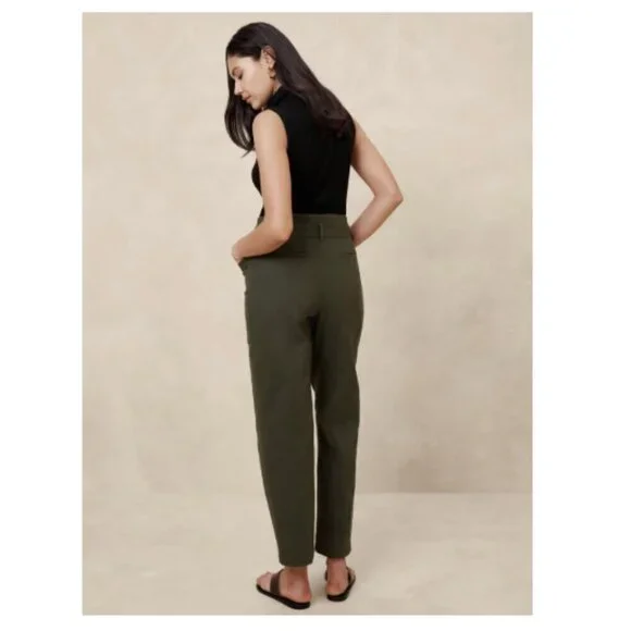 Banana Republic Ultra High Rise Pleated Twill Belted Tapered Pant Black Size 10 - Picture 3 of 7